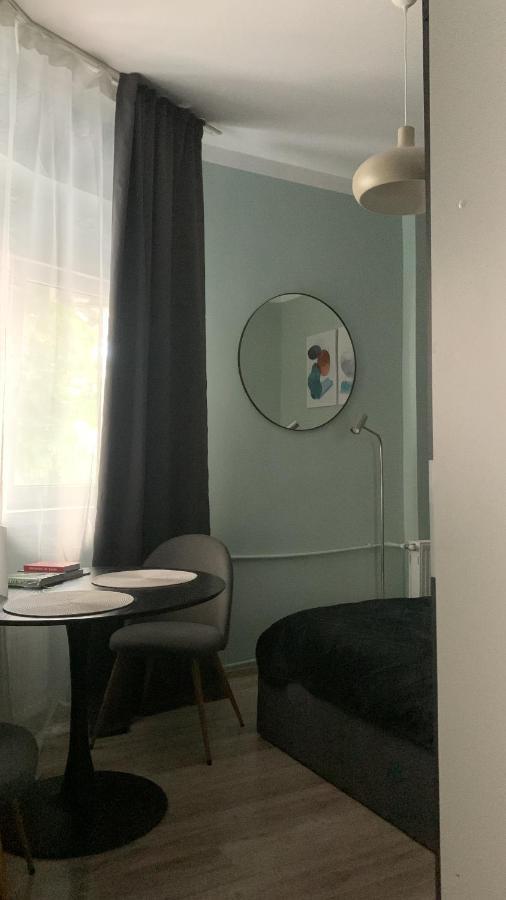 Appartamento Cozy Studio In The Heart Of Bucarest Esterno foto